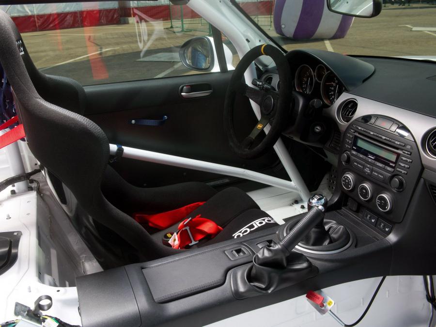  Mazda MX-5 GT Race Car 2011 года  (фото 7 из 27)